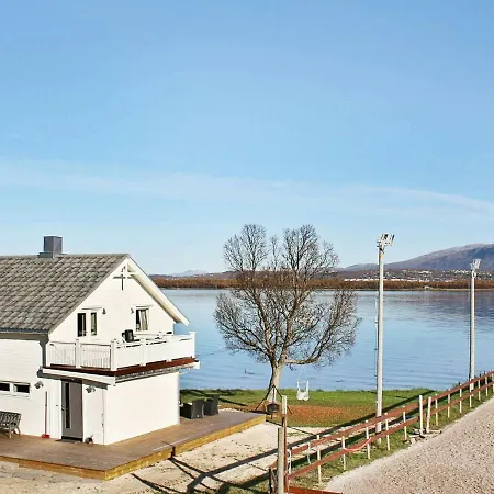 8 Person Holiday In Kval Ya Holiday home Marisletta